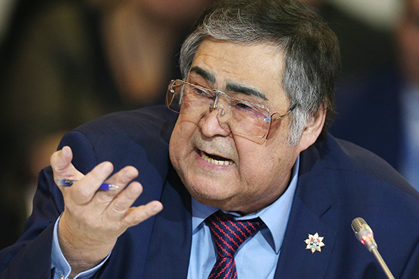 Тулеев устроил разнос начальнику департамента здравоохранения и уволил его