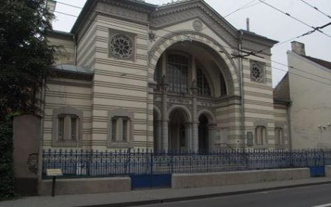 Синагога Марселя превращается в мечеть