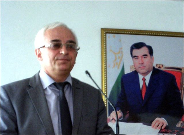 Маразм: В Таджикистане президента провозгласили новым Иисусом