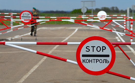 Невыездная Россия: для кого и почему стали недоступны поездки за рубеж