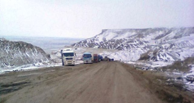 В Акмолинской области Казахстана спасены два автобуса с узбеками и таджиками