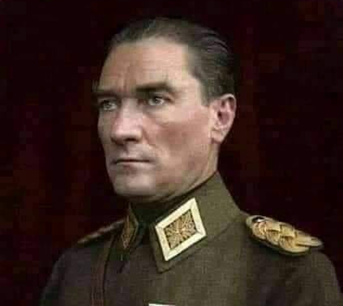 Камяль Ататурк, да падёт на него гнев Всевышнего