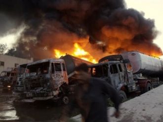 Одной бомбой талибы уничтожили 22 грузовика НАТО