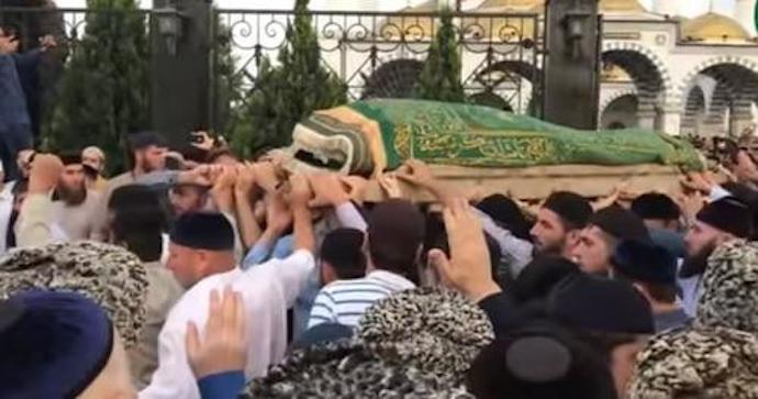 Многотысячный джаназа намаз прошёл в Чечне