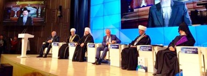 Теология идет в политику ради защиты религии?