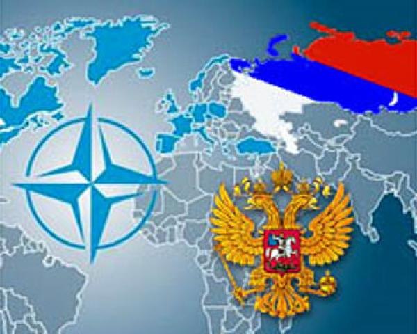 НАТО приостанавливает отношения с Россией