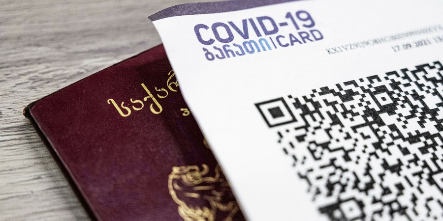 В Израиле и Грузии отменили COVID-паспорта из-за их неэффективности. В Татарстане до сих пор штрафуют без QR-кодов