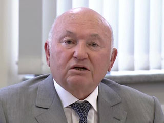 Лужков распорядился транслировать мусульманские молитвы через звукоусилители