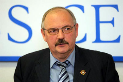 ​Стирка грязного церковного белья