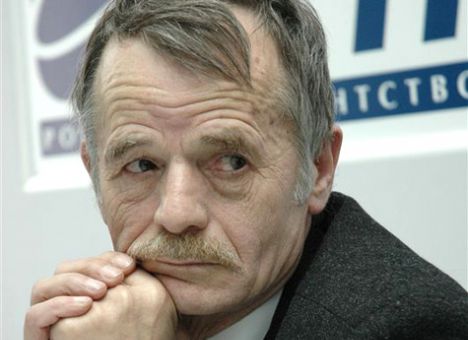 Попытка склонить крымских татар