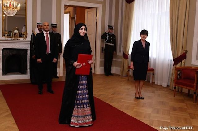 Опровержение: посла ОАЭ не раздевали в аэропорту Риги