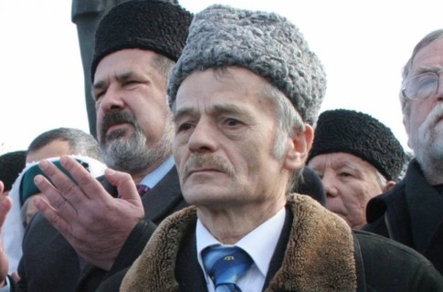 Крымские татары насторожены