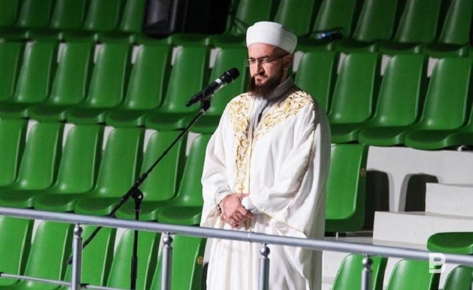 В Казани из-за коронавируса отменяют республиканский ифтар, а в Уфе Талгат Таджуддин игнорирует запреты 