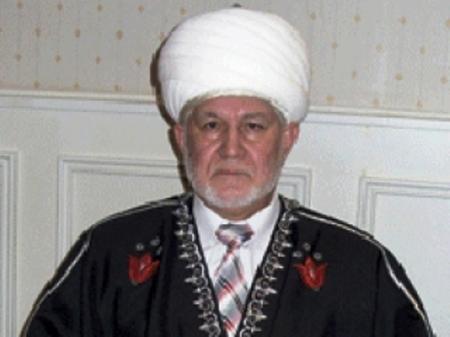 Муфтий выпал из окна