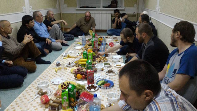 Первый Ифтар в офисе 
