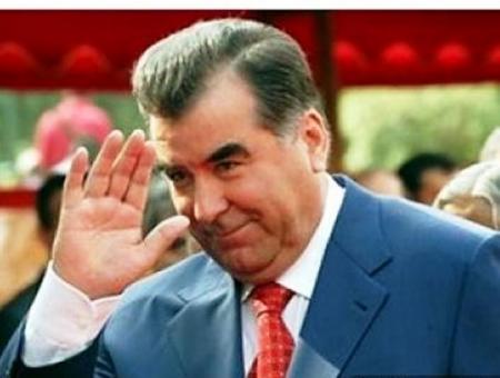 Таджикского оппозиционера в Москве ударили ножом