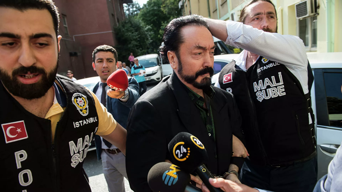 Харун Яхья приговорен к 1075 годам тюрьмы