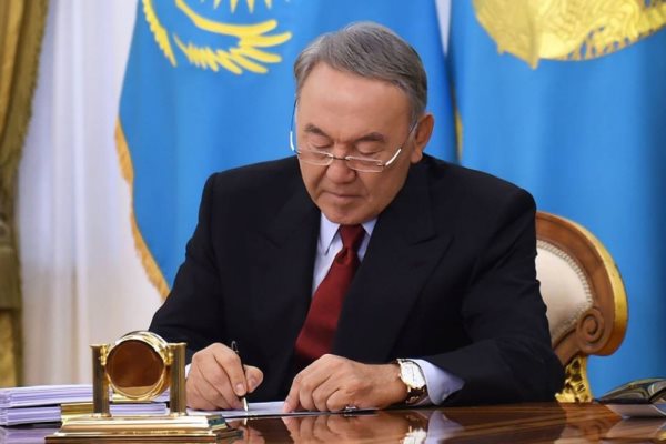 Президент Казахстана предложил снизить налоги для бедных в 10 раз