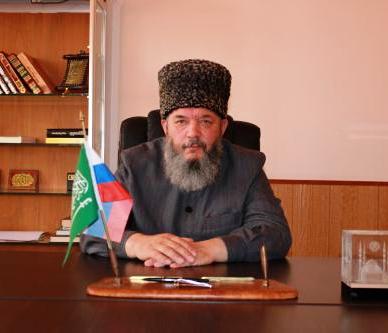 Мухаммад Рахимов: Почему некомпетентные лица диктуют мусульманам, что им можно читать, а что нет?