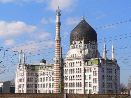 В Кёльне заканчивается строительство крупнейшей в Германии мечети