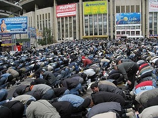 Променяем мечети на стадионы?!