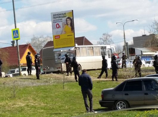 В мечеть города Верхняя Пышма Свердловской области на Джума намаз нагрянул ОМОН