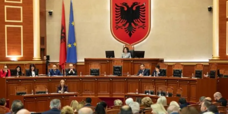 В бюджете Албании 2025 года отражено не повышение пенсий, а крупнейшее воровство в истории страны...