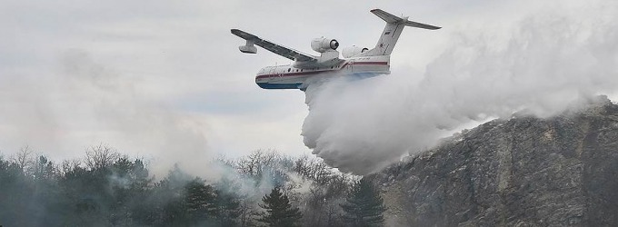 Площадь лесных пожаров в Сибири за сутки увеличилась почти в полтора раза. Огонь перекинулся на Китай