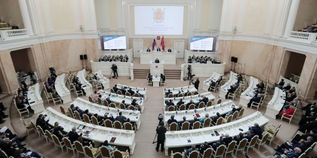 В состав городских комиссий по делам несовершеннолетних вошли дети?