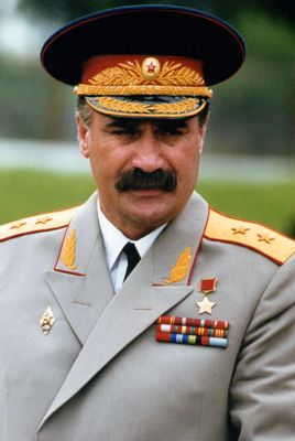 Лукашенко наградил Аушева