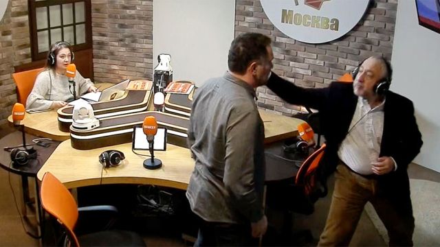 «Не умеешь драться, не берись»: Шевченко прокомментировал драку со Сванидзе 