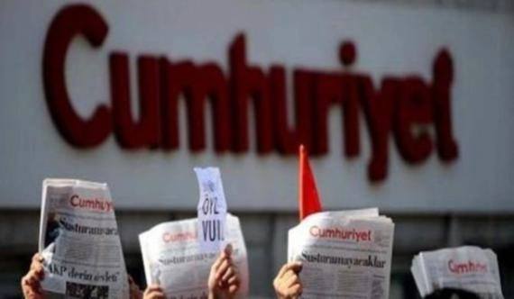 ​Турецкая газета Cumhuriyet перепечатает карикатуры на пророка из нового выпуска Charlie Hebdo