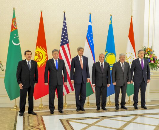 Пять стран Центральной Азии договорились продолжать сотрудничество с США