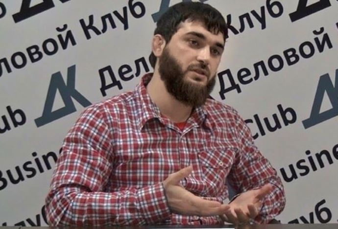 Дагестанского журналиста Абдулмумина Гаджиева заподозрили в финансировании терроризма 