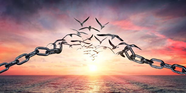 Надежда - вот что подпитывает каждого из нас.../ Hope is what fuels each of us.../ Shpresa ёshtё ajo qё ushqen secilin prej nesh...