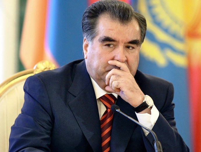 Таджикистан на перепутье: Рахмону все труднее удержать власть