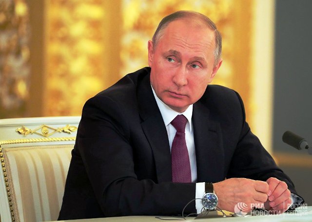 Владимир Путин уволил двух генералов в Кемеровской области