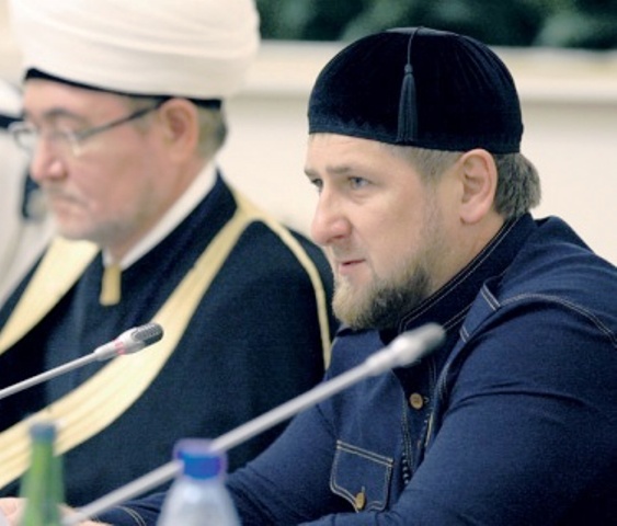 Умме страны предложены «жесткая вертикаль власти» и суфизм как средство от радикализма